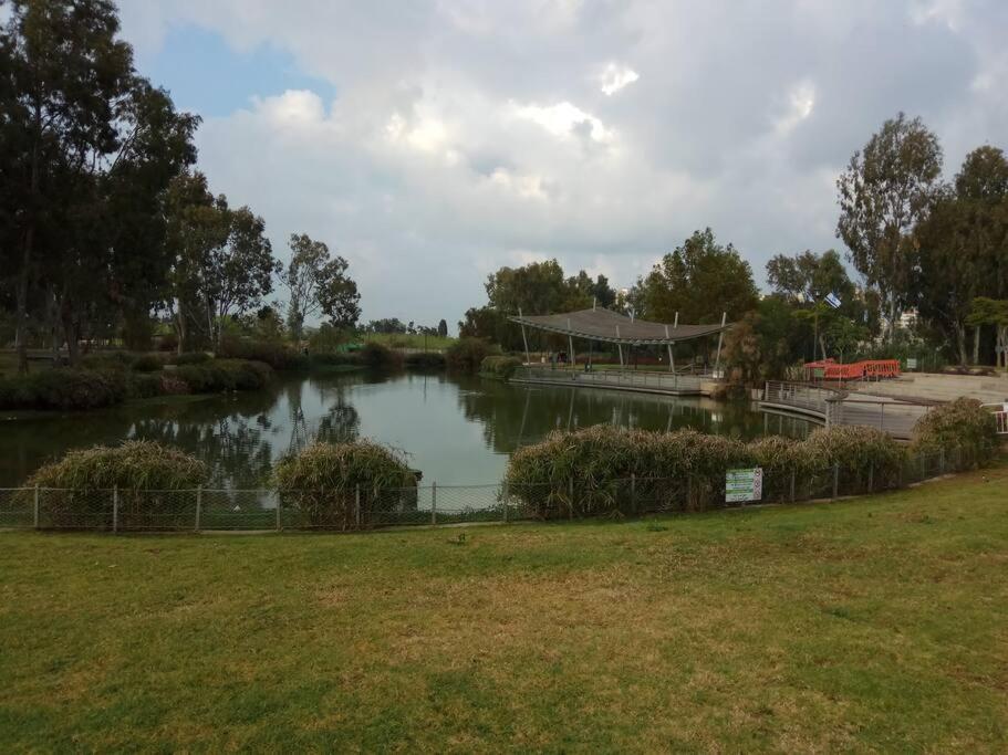 Studio In Herzliya, Near Idc & Park Luaran gambar